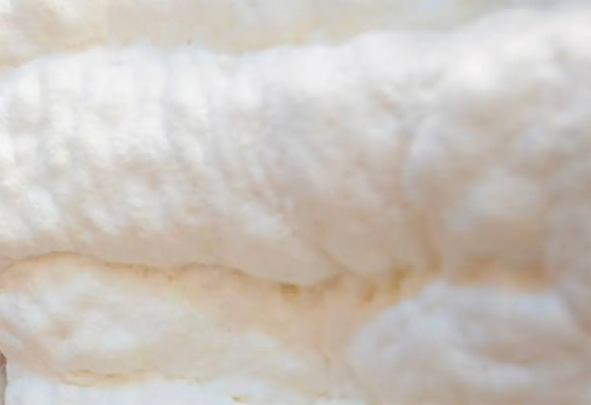 Sealing foam